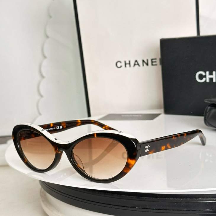 Picture of Chanel Sunglasses _SKUfw79480340fw